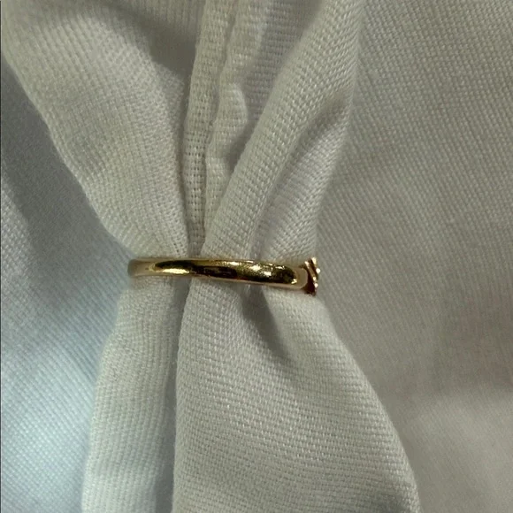 Solid 14K Gold Rare Vintage Floral 3 gram Ring with Genuine Ruby Stone. Size 3